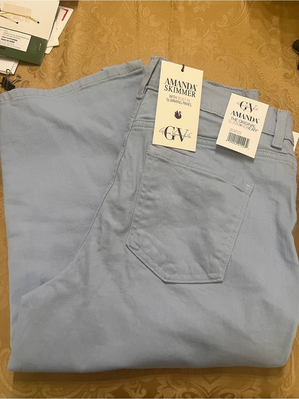 Gloria Vanderbilt Amanda Skimmer Slimming Panel Jean Capris Sz 8 Dreamy Blue NWT
